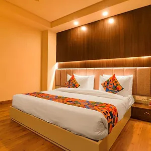 *** Hotel Fabhotel Prime Shanit India